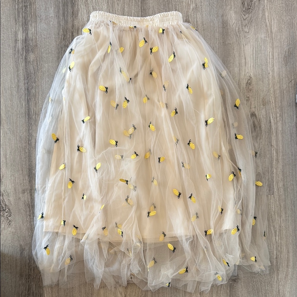 Chicwish Small Cream Tulle Skirt with Yellow pineapples